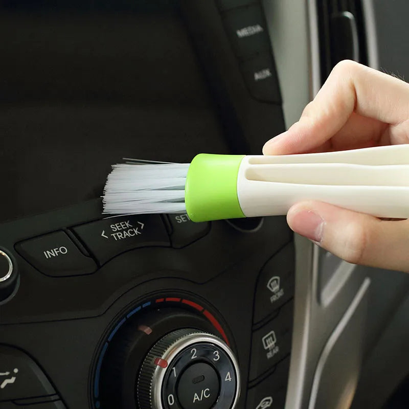 2In1 Car Air-Conditioner Outlet Cleaning
